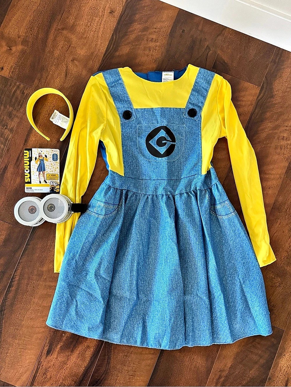 Illumination Minions Bob costume dress Costume Dress Girls Small Like New